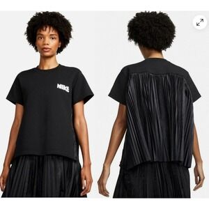 Nike x Sacai Women Short Sleeve Black Pleated Back T-Shirt CV5716-010 Large